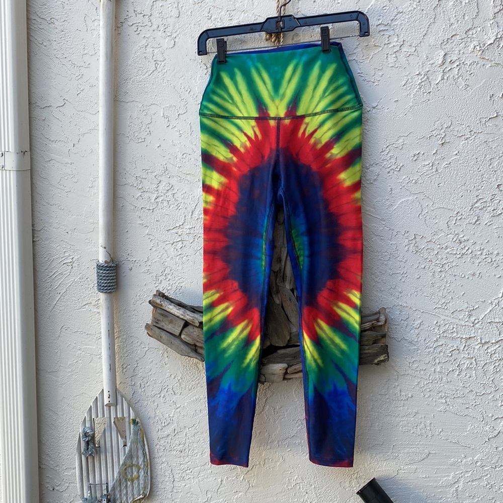 Splits59 brand. Sunburst printed leggings. Small.